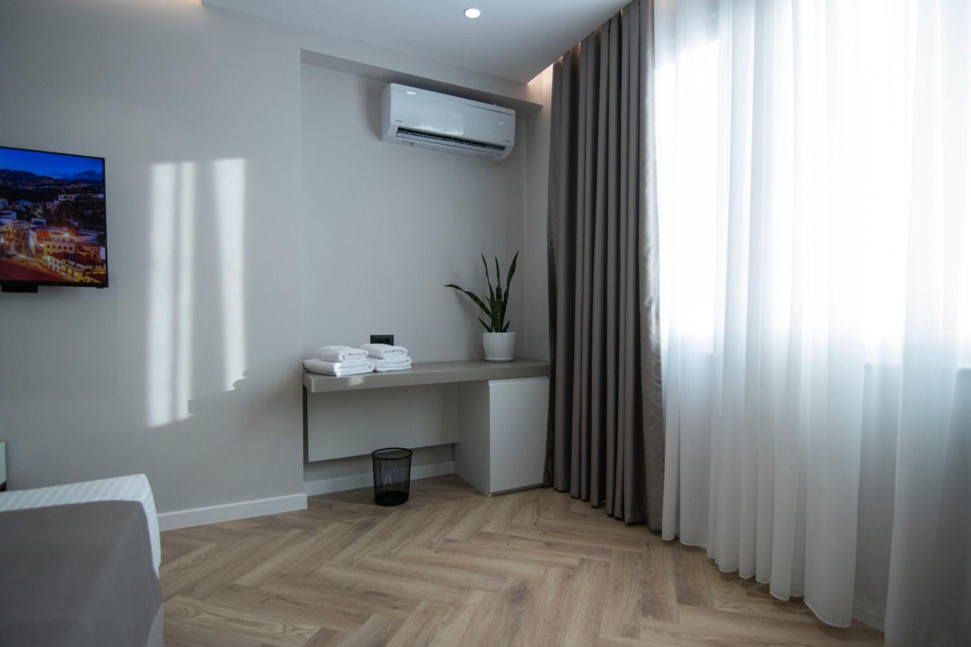 Mina Luxury Rooms Tirana Kültér fotó