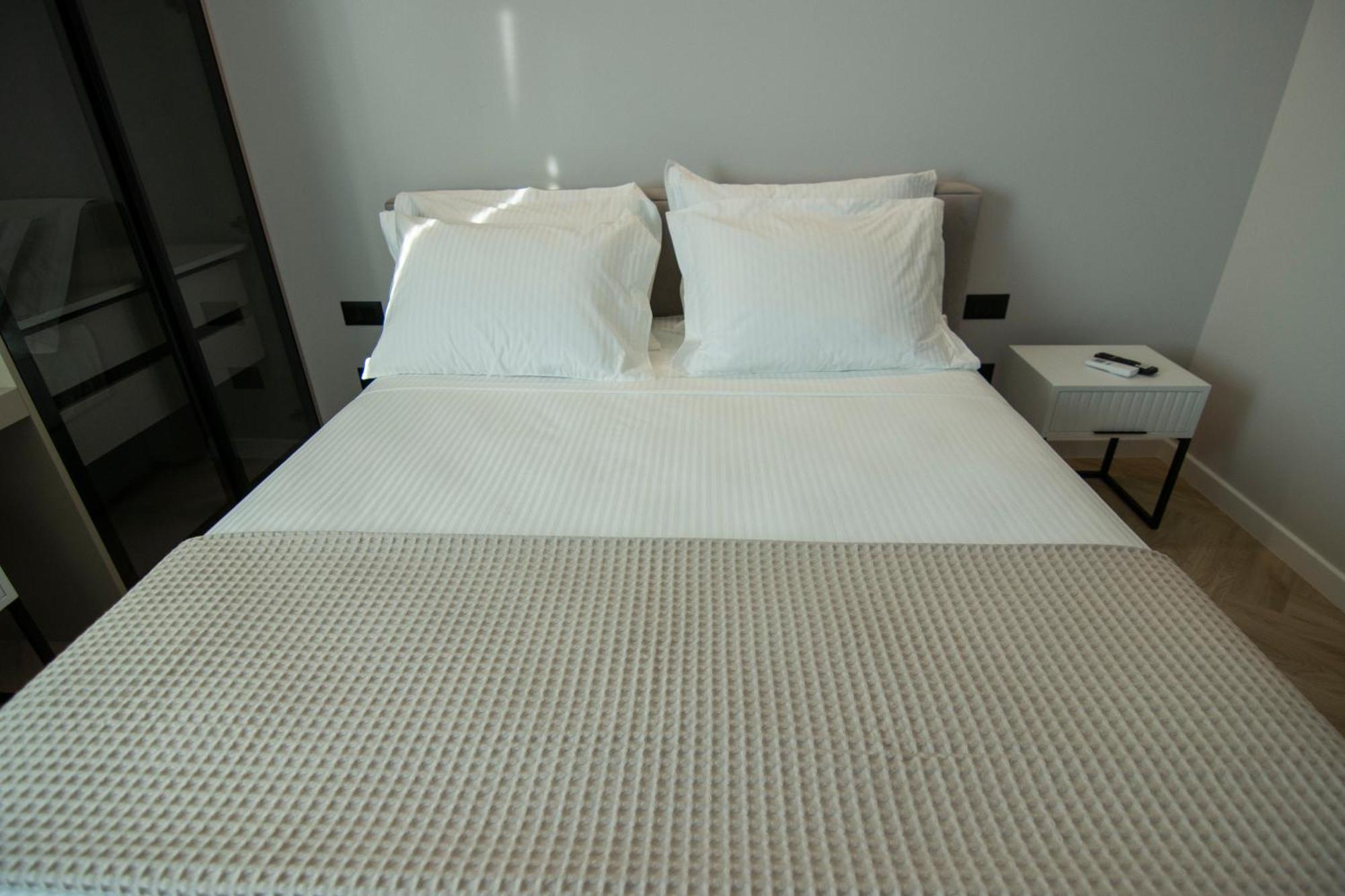 Mina Luxury Rooms Tirana Kültér fotó